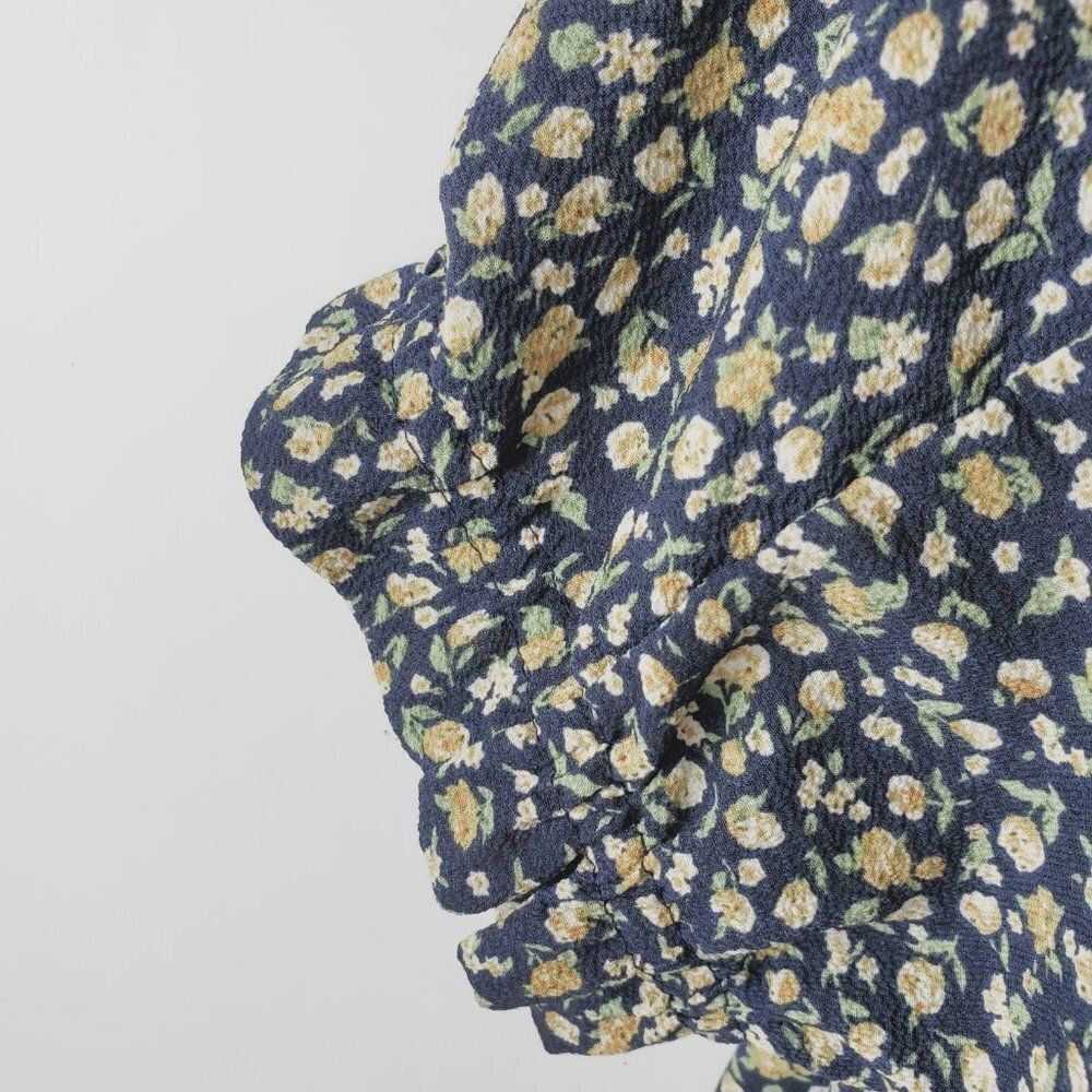 Asymmetrical Navy Floral Cold Shoulder Top + Short Billowy Ruffled Sleeves Sz S - Picture 11 of 12